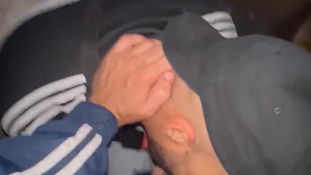 Mamando no banheiro da balada