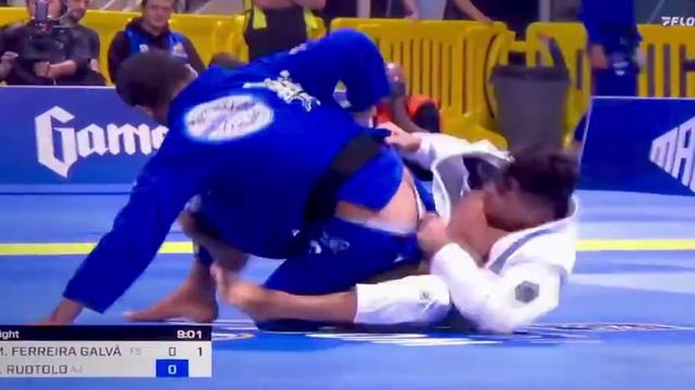 Lutador de jiu-jitsu ( jiu-jitsu fighter)