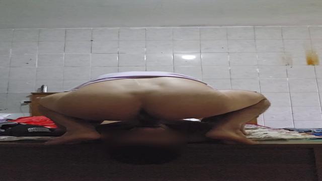Atolando minha pica durona na guela desse puto