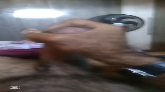 Delícia esse coroa voltou .. uma das maiores rolas q...