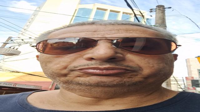 ROLUDÃO INDO COMER A PUTINHA