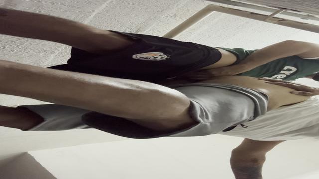 Dando na escada do prédio para o Palmeirense