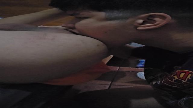 Fiz o mucilon abrir as perninhas pra mim e não resis...