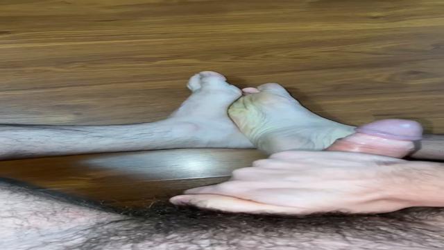 Gozando nos pés 