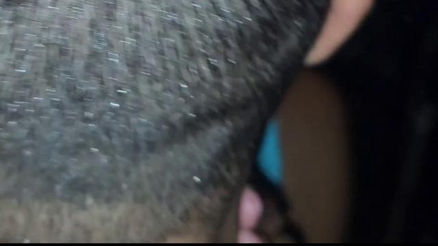 NEGÃO DESCONHECIDO E EU FODENDO RAPHAEL NAS CABINES