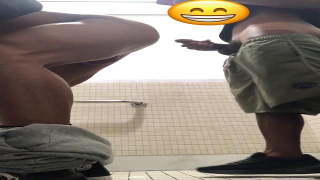 I found a carioca with a big dick in the mall, we ex...