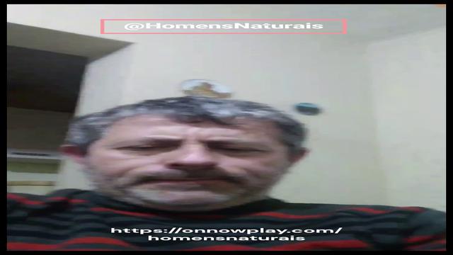 Coroa mijando...