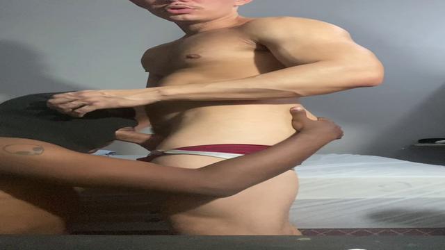 DOIS PRETINHOS DA FAVELA ME COMERAM DEPOIS DE F1