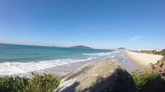 Aquele passeio na praia para um ensaio de fotos sens...