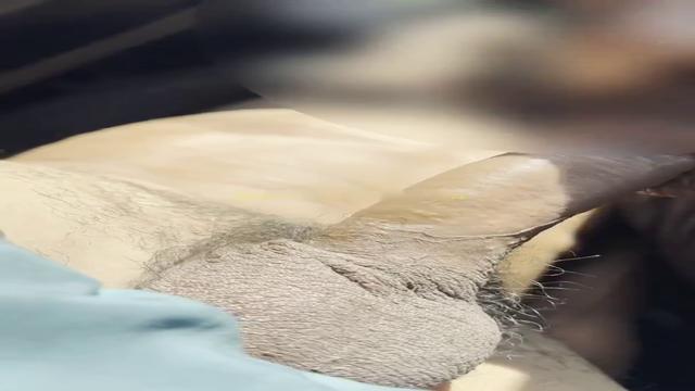 Deu pro morador de rua de pau gostoso dentro do carro