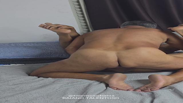 O COROA DE SANTO ANDRÉ VEIO DA A PRIMEIRA DO ANO, FI...