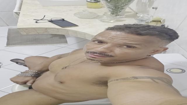 O PRETUU não consegue ficar um dia sem bater PUNHETA...