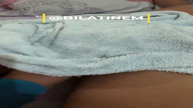 Gozei na bunda do novinho.