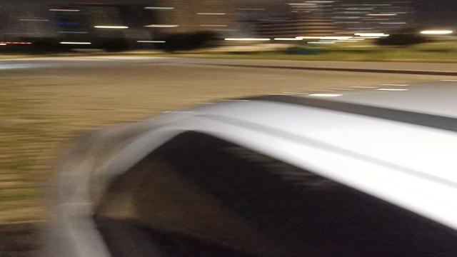 Foda com o uber na rua.