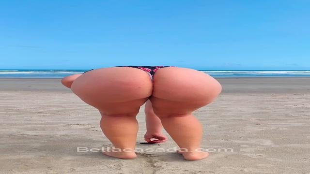 A good married woman knows how to behave on the beach