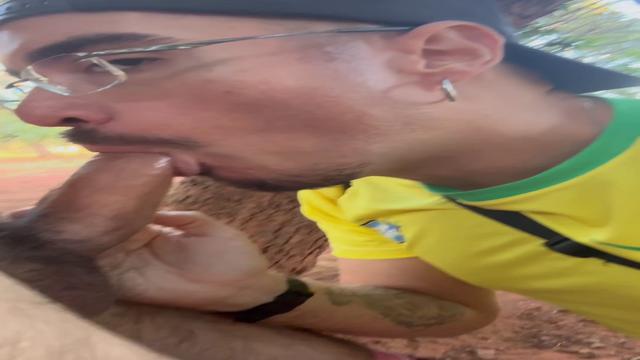 UMA TARDE NA PEGAÇÃO (parte 2): mamando picas suadas...