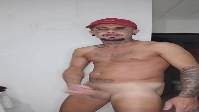 Mora sozinho é bão pra goza a vontade 