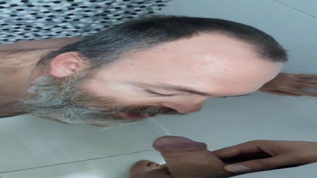 O professor coroa tomando meu mijao 