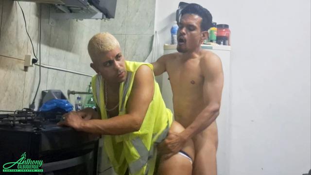Dessa vez o encanador entrou pelo cano
