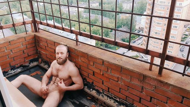 Lockdown balcony solo