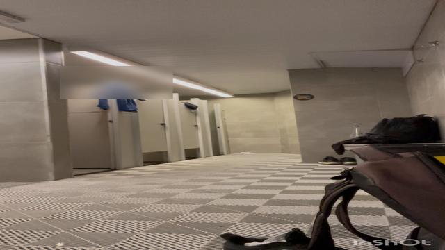 O cara mais gostoso e pauzudo que já vi , tem vídeo ...