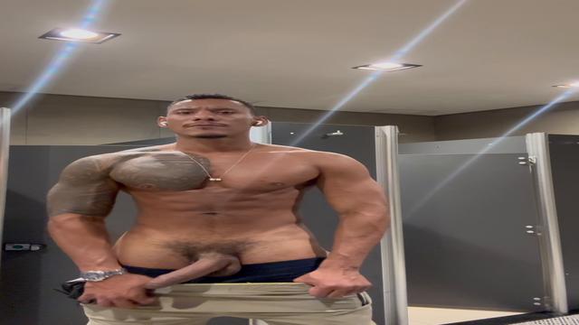 Depois do treino ??, bateu um tesão do caralho ??