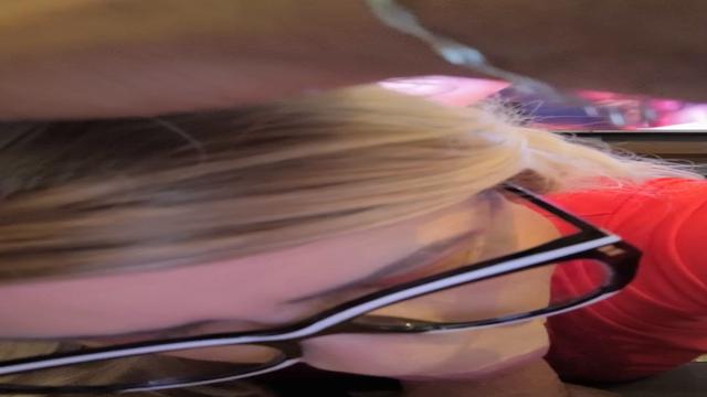 Sua boca no meu pau me faz levitar