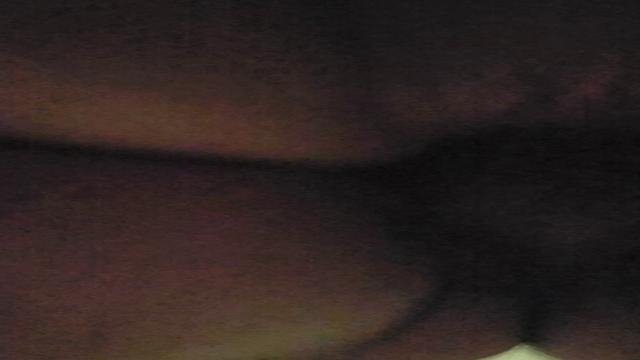 Comi a bucetinha da mina do meu amigo quando ele sai...