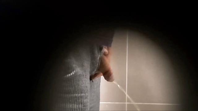 PISSING #375