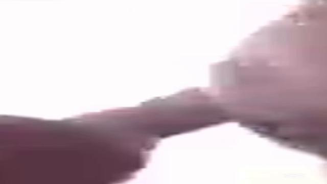 Aposentado gordinho 67 anos internet tava meio ruim mas da pra ver que o coroa é delícia em breve leite dele 