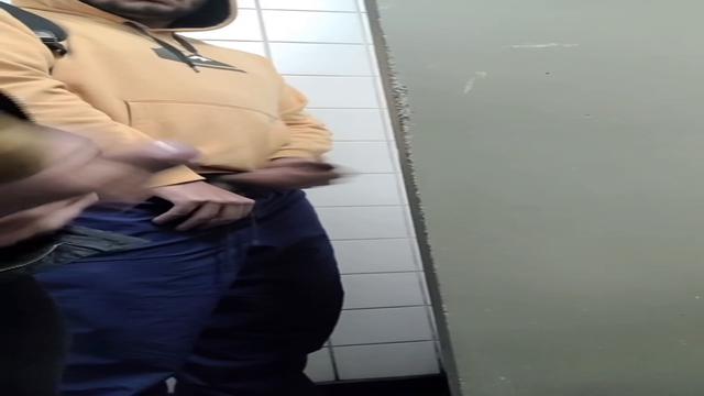 Friozinho em SP teve encontro dos dotados no banheiro 