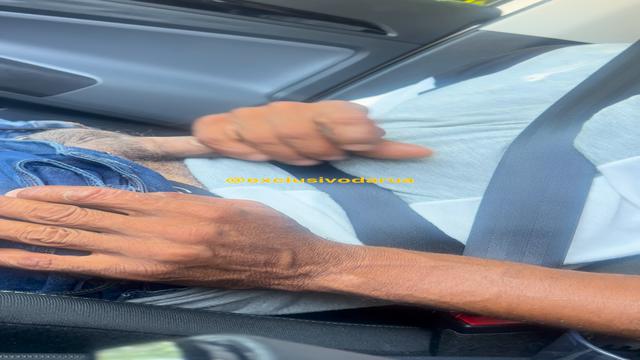 PASSANDO DE CARRO VI UMA OPORTUNIDADE DE MAMAR UMA ROLA